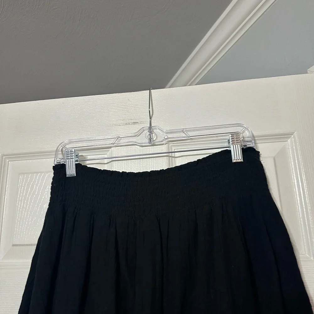NWT Old Navy Black Skater Mini Skirt with Pleated Embellishments - Picture 2 of 13